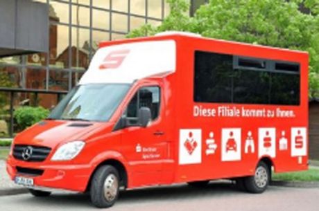 Mobile Filiale der Berliner Sparkasse Justav