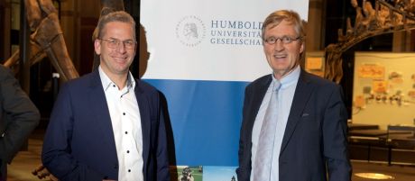 Olaf Schulz (Berliner Sparkasse) und Dr. Nikolaus Breuel (Humboldt-Universitäts-Gesellschaft) im Interview. Foto: Humboldt-Universitäts-Gesellschaft