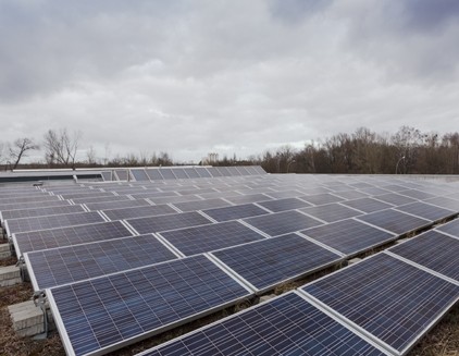 Die hauseigene Photovoltaikanlage ist ein Baustein für die CO2-neutrale Produktion von Florida Eis.