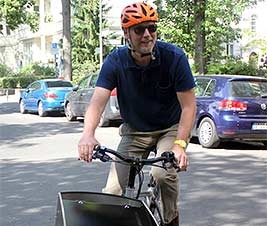 Markus Dittberner von sblocks mit einem Lastenrad